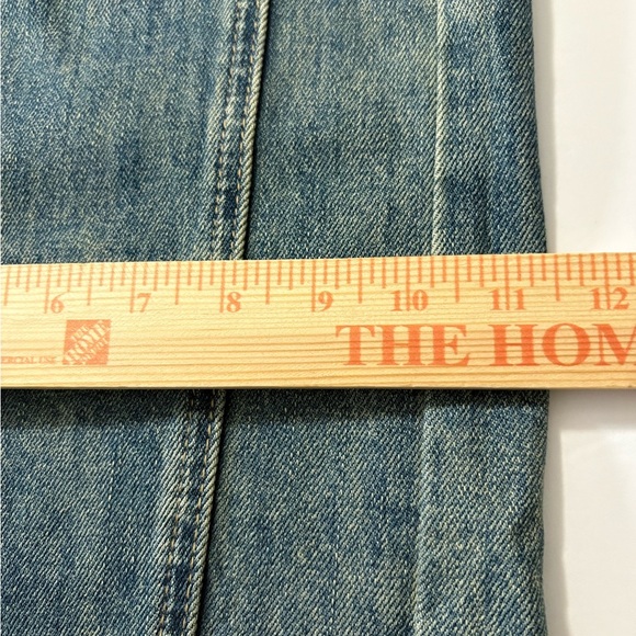 Commense Ultra High Rise, Mid Blue, Wide Leg Jeans with Unfinished Hem. - Picture 7 of 12